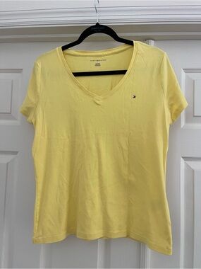 Tommy Hilfiger Women’s Short-Sleeve V-Neck Tee in Pale Yellow